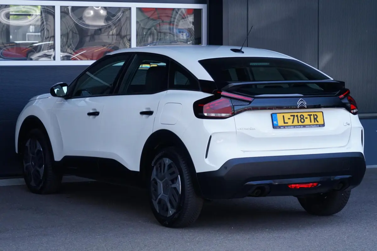 1.2 Puretech Feel, NL, CarPlay, PDC, clima, cruise
