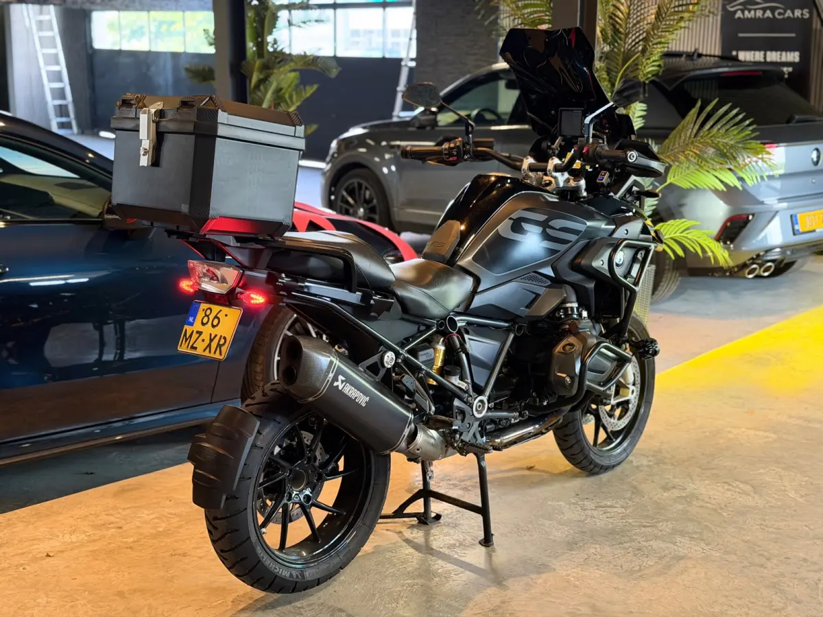 All-Road Tripple black|Akra|Bomvol|Nieuw Onderhoud