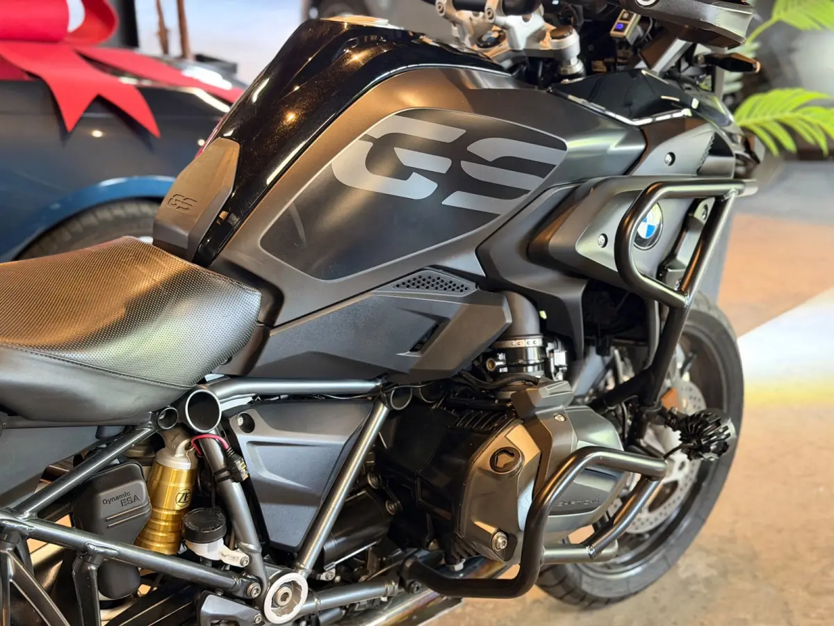 All-Road Tripple black|Akra|Bomvol|Nieuw Onderhoud