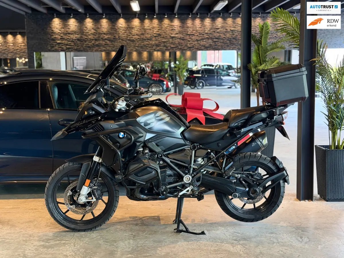 All-Road Tripple black|Akra|Bomvol|Nieuw Onderhoud