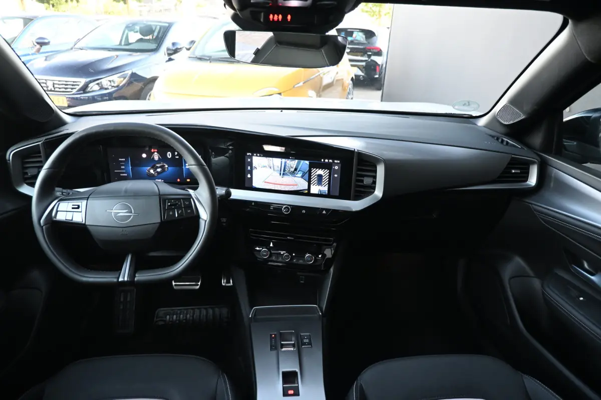 1.2 Turbo Hybrid GS | Navigatie | Stoel/Stuurverwarming | Achteruitrijcamera | Apple Carplay & Android Auto |!!