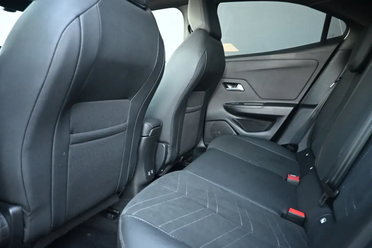 1.2 Turbo Hybrid GS | Navigatie | Stoel/Stuurverwarming | Achteruitrijcamera | Apple Carplay & Android Auto |!!