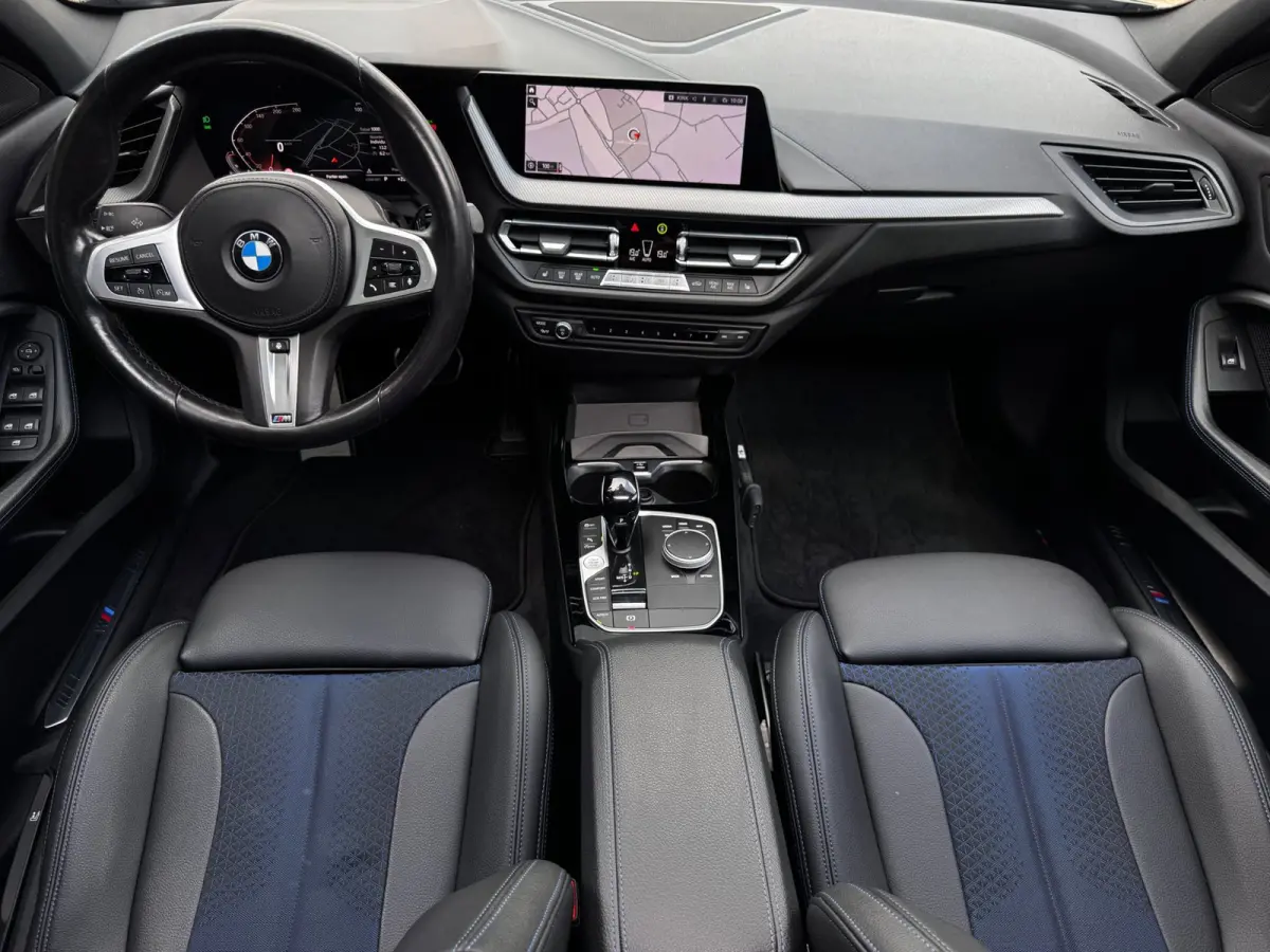 118i M-Sport | Pano | NL-Auto | Leder + Sportstoelen | Camera | Stoelverwarming