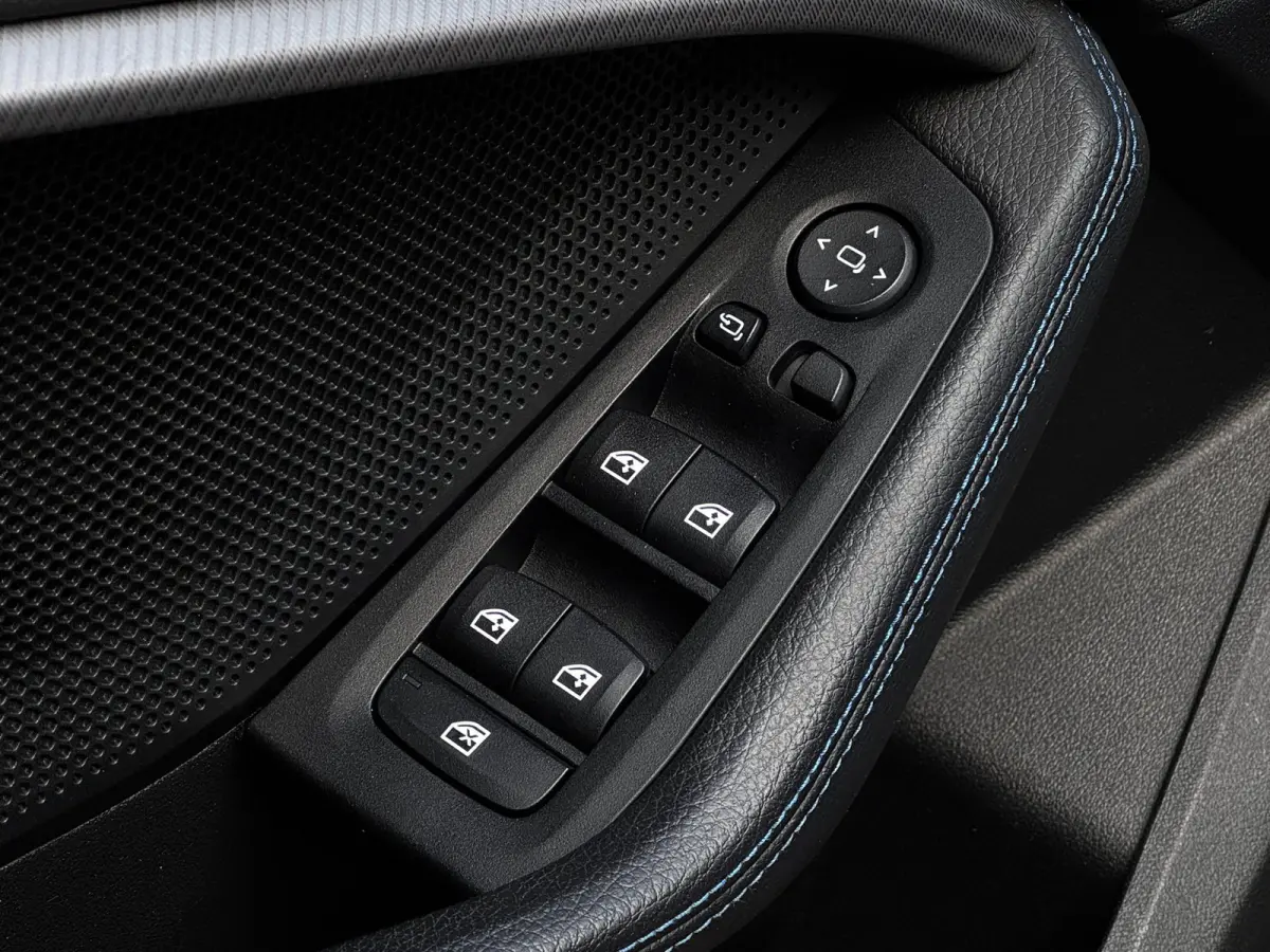 118i M-Sport | Pano | NL-Auto | Leder + Sportstoelen | Camera | Stoelverwarming