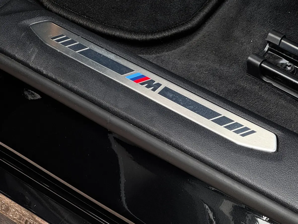 118i M-Sport | Pano | NL-Auto | Leder + Sportstoelen | Camera | Stoelverwarming