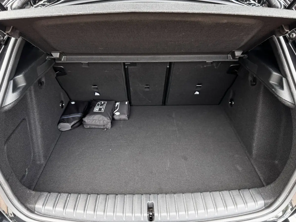 118i M-Sport | Pano | NL-Auto | Leder + Sportstoelen | Camera | Stoelverwarming