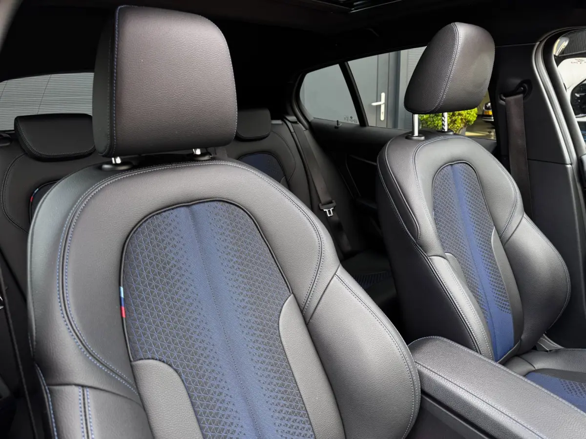 118i M-Sport | Pano | NL-Auto | Leder + Sportstoelen | Camera | Stoelverwarming