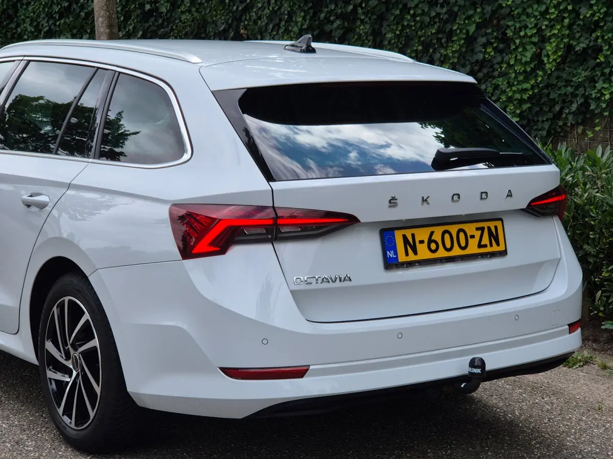 Edition Plus Trekhaak CarPlay HUD Virtual dash facelift 2e-eig 100% NAP TSI Business Edition Plus