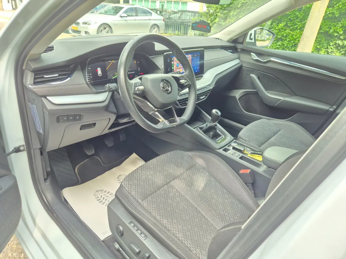Edition Plus Trekhaak CarPlay HUD Virtual dash facelift 2e-eig 100% NAP TSI Business Edition Plus