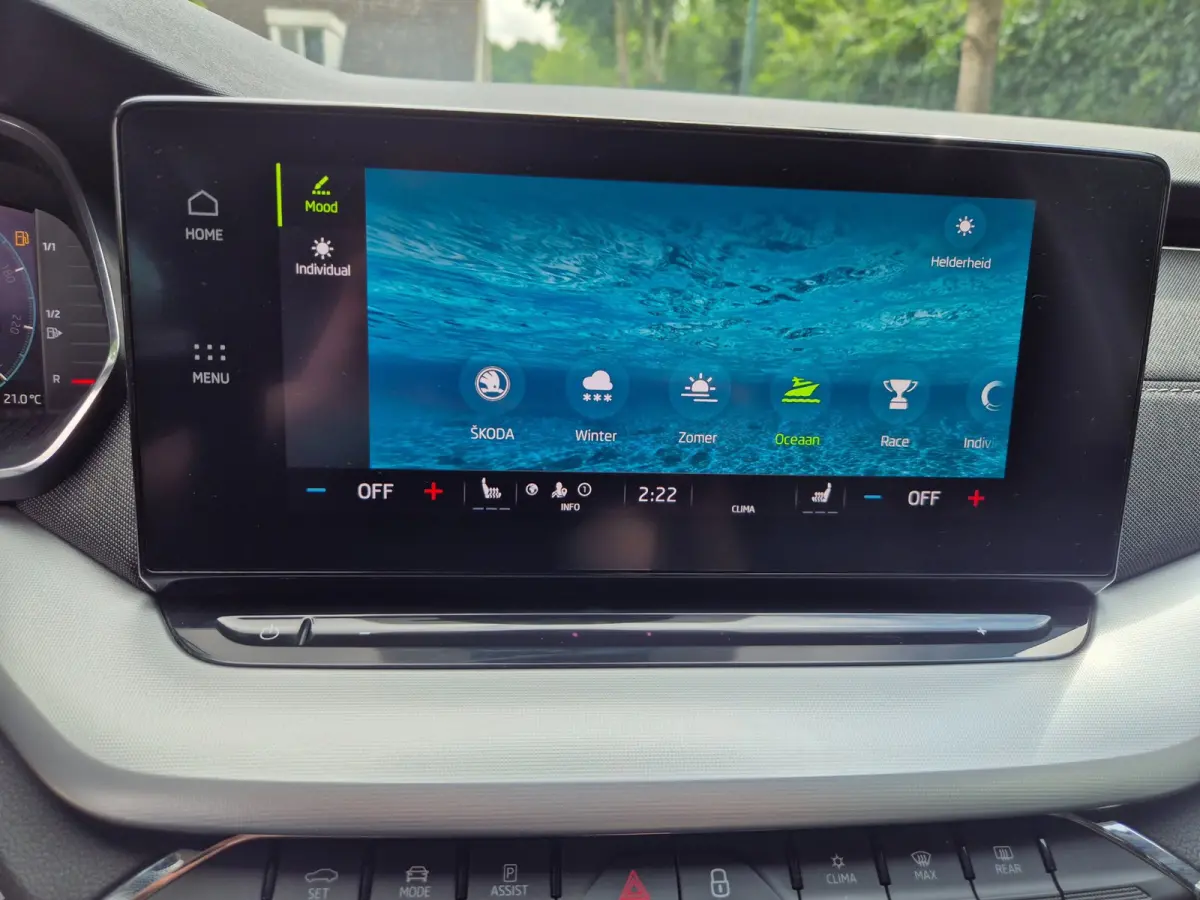 Edition Plus Trekhaak CarPlay HUD Virtual dash facelift 2e-eig 100% NAP TSI Business Edition Plus