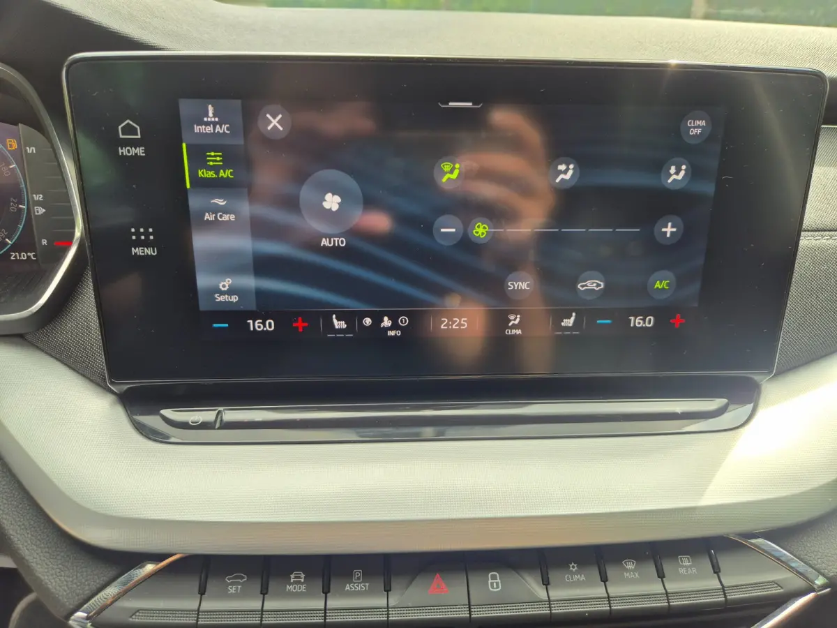 Edition Plus Trekhaak CarPlay HUD Virtual dash facelift 2e-eig 100% NAP TSI Business Edition Plus