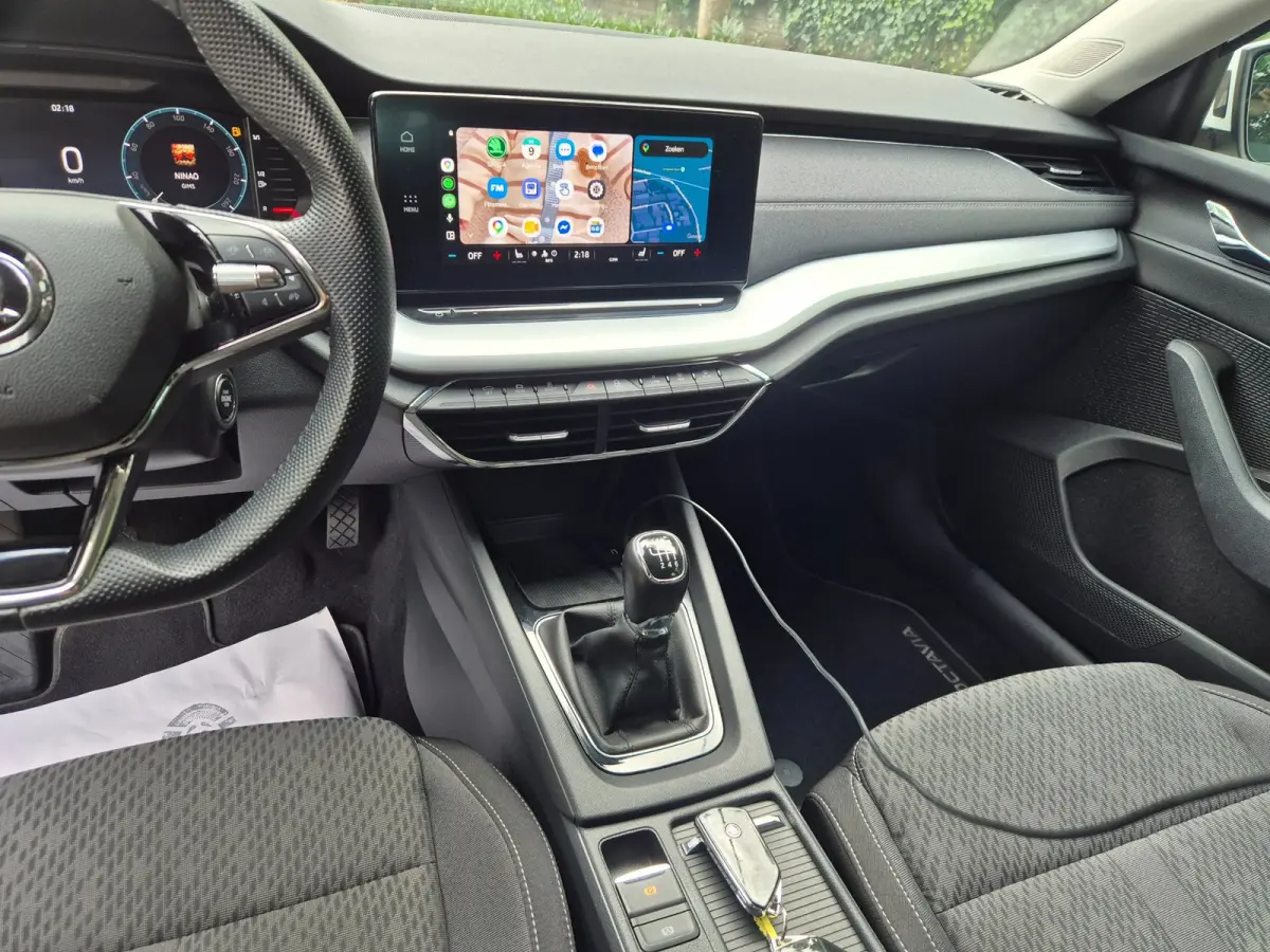 Edition Plus Trekhaak CarPlay HUD Virtual dash facelift 2e-eig 100% NAP TSI Business Edition Plus