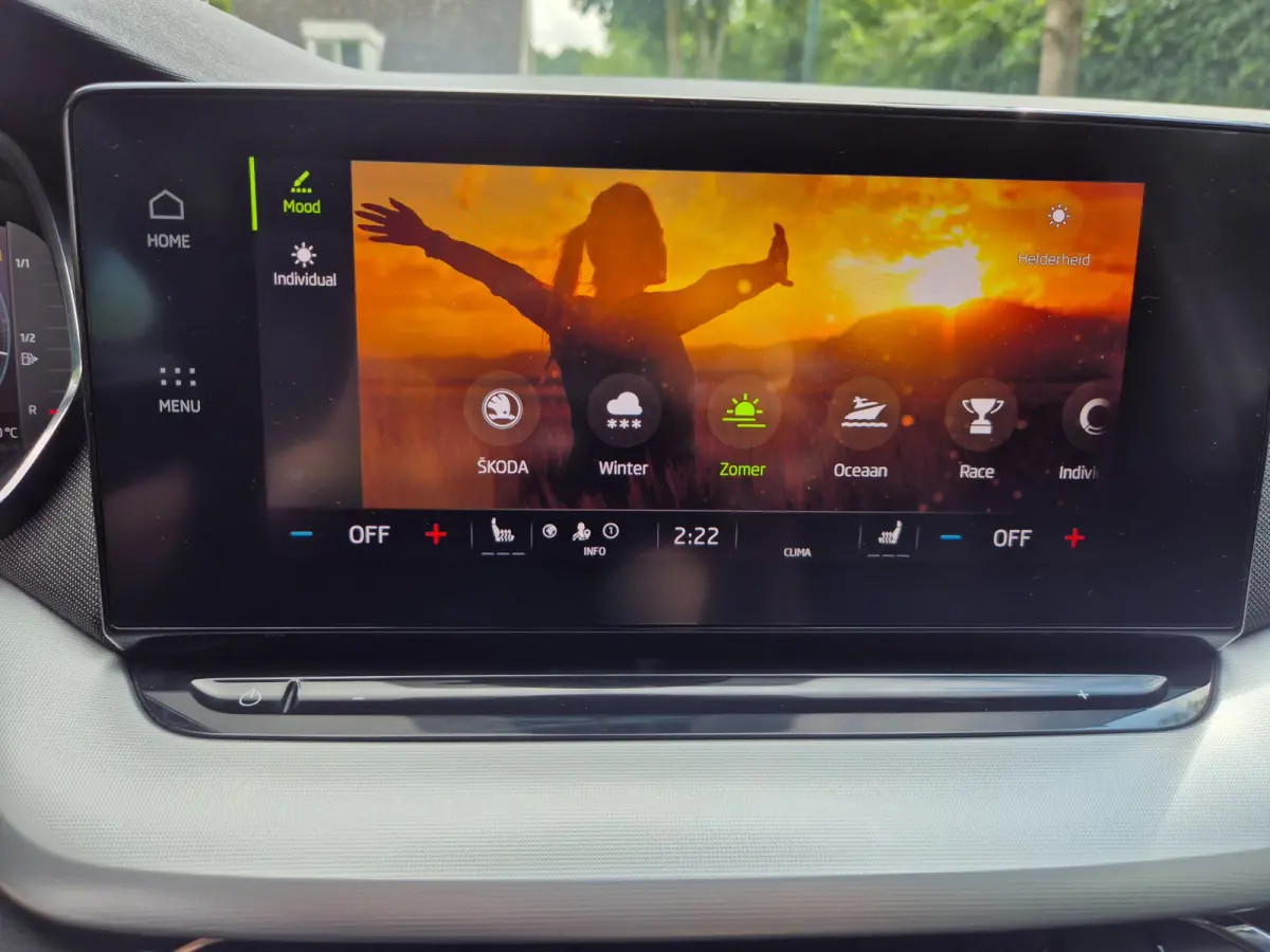 Edition Plus Trekhaak CarPlay HUD Virtual dash facelift 2e-eig 100% NAP TSI Business Edition Plus