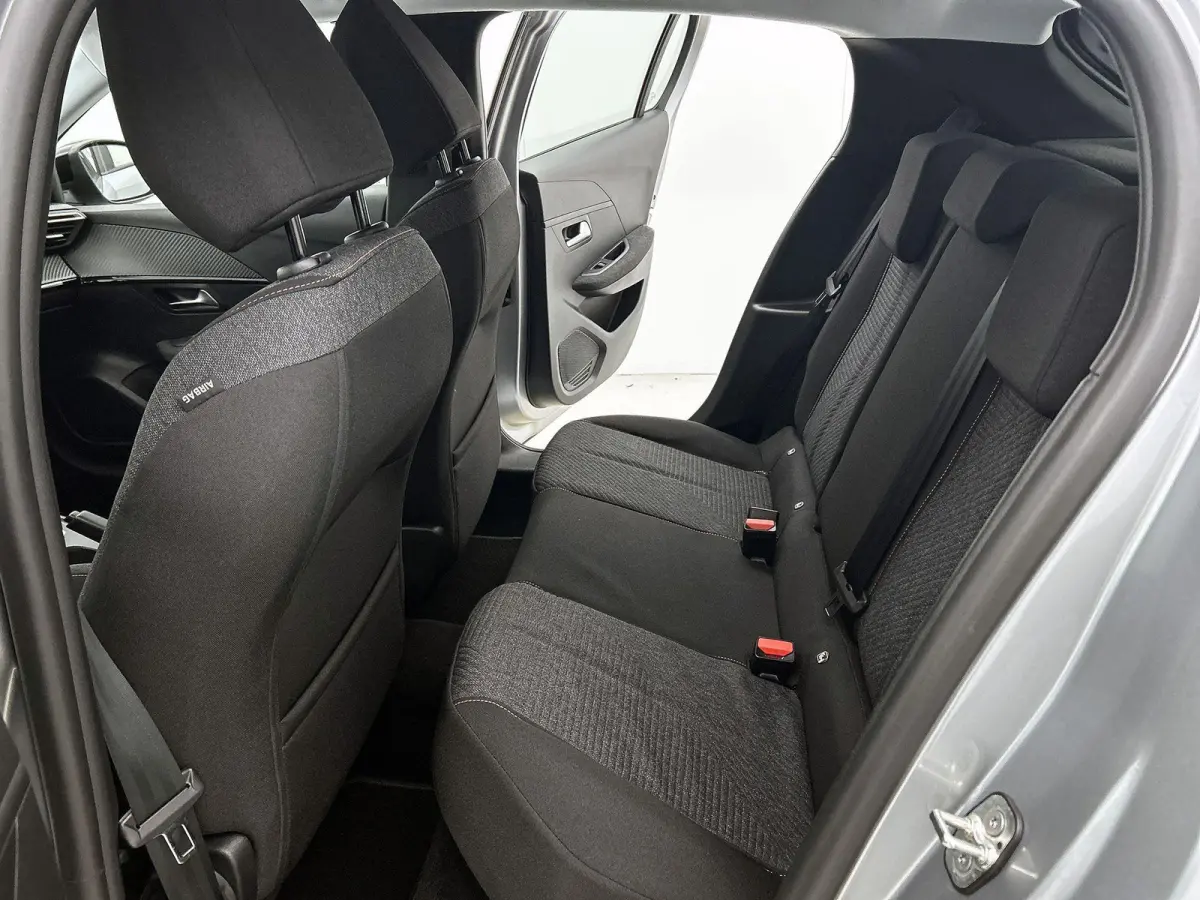 1.2 100pk Style | 1ste eigenaar | Apple Carplay/Android Auto | Airco | Navigatie | Lederen Stuurwiel | DAB Radio | Cruise Control | LED | Isofix | Bluetooth | Parkeersensoren |