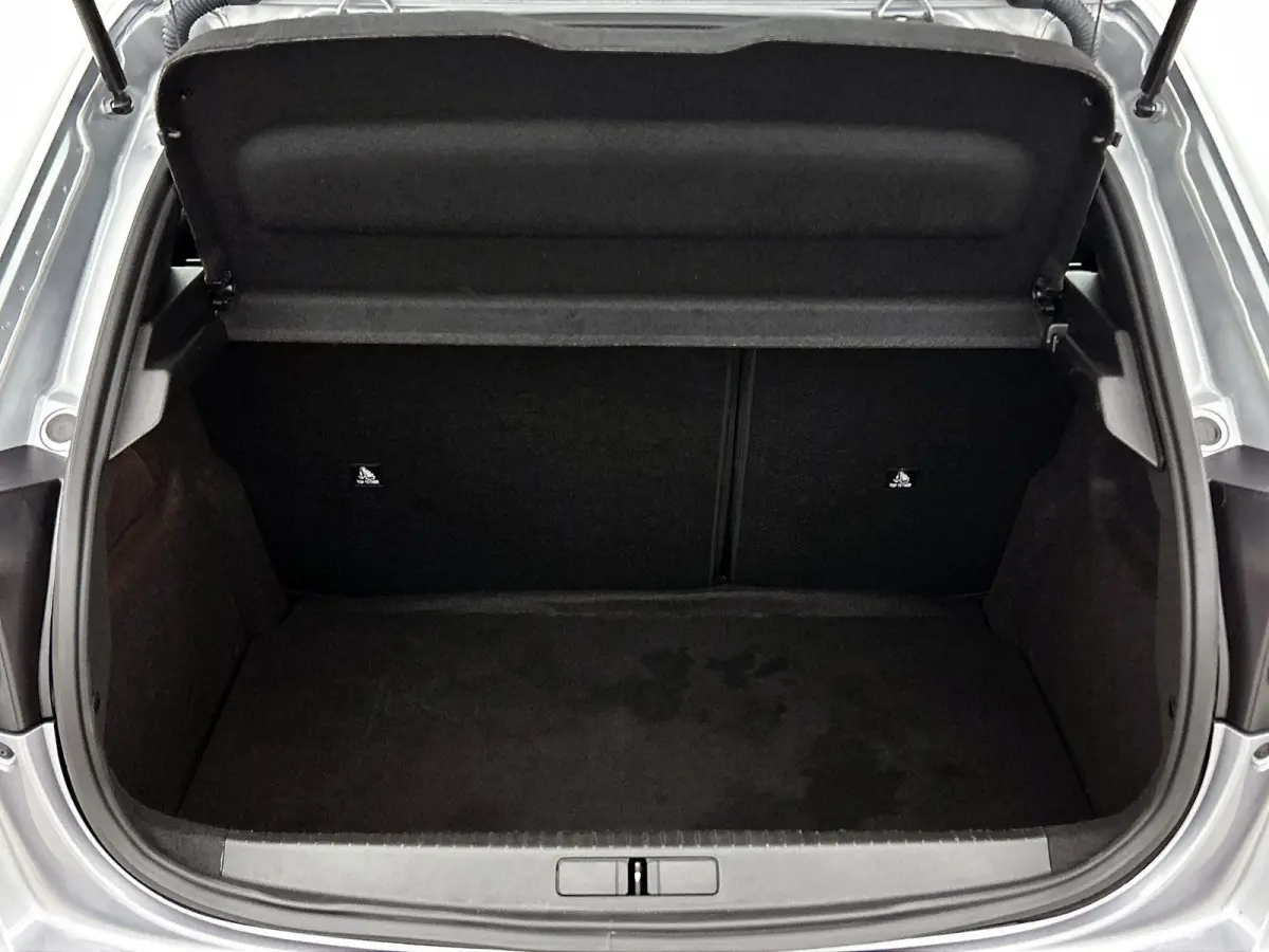 1.2 100pk Style | 1ste eigenaar | Apple Carplay/Android Auto | Airco | Navigatie | Lederen Stuurwiel | DAB Radio | Cruise Control | LED | Isofix | Bluetooth | Parkeersensoren |