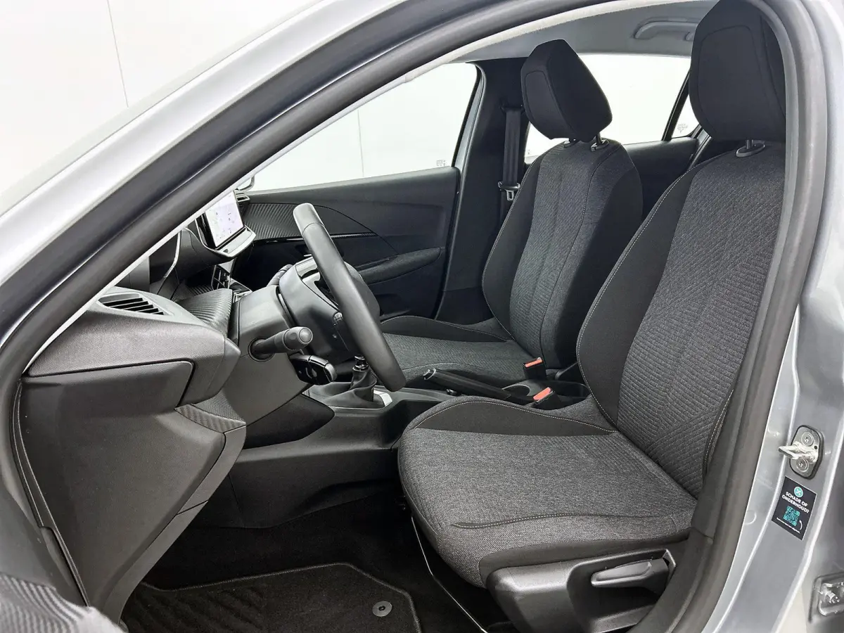 1.2 100pk Style | 1ste eigenaar | Apple Carplay/Android Auto | Airco | Navigatie | Lederen Stuurwiel | DAB Radio | Cruise Control | LED | Isofix | Bluetooth | Parkeersensoren |
