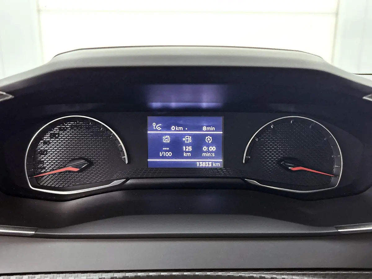 1.2 100pk Style | 1ste eigenaar | Apple Carplay/Android Auto | Airco | Navigatie | Lederen Stuurwiel | DAB Radio | Cruise Control | LED | Isofix | Bluetooth | Parkeersensoren |