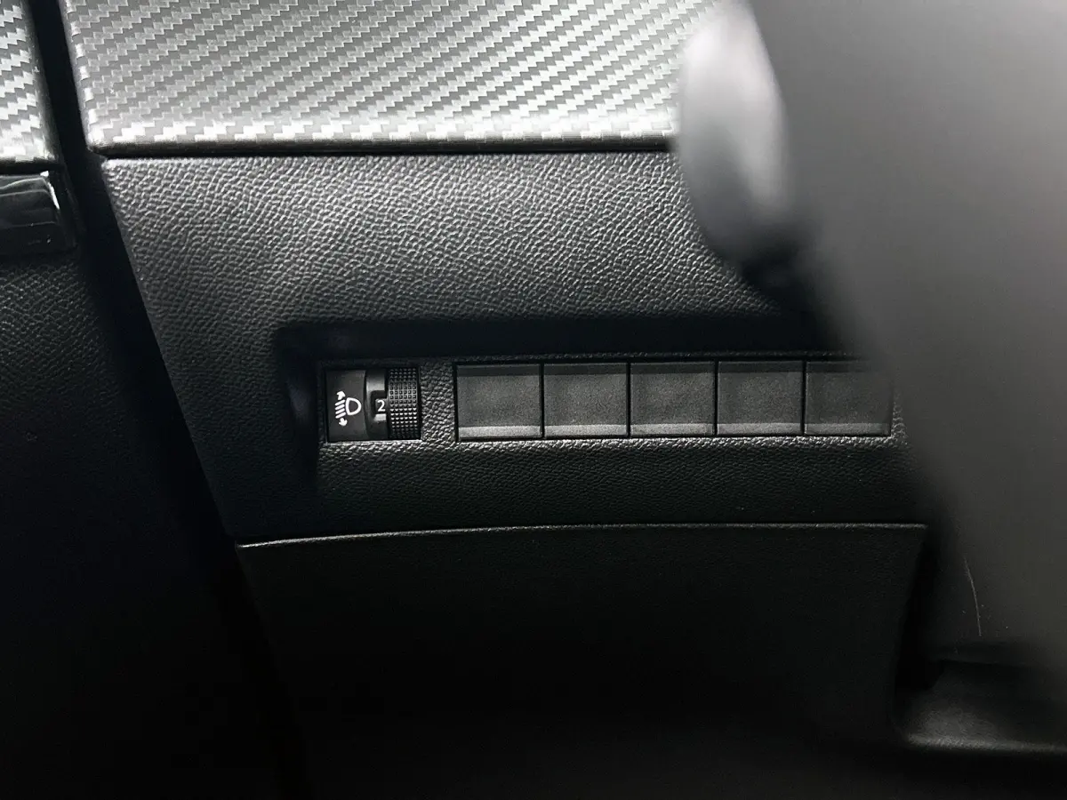 1.2 100pk Style | 1ste eigenaar | Apple Carplay/Android Auto | Airco | Navigatie | Lederen Stuurwiel | DAB Radio | Cruise Control | LED | Isofix | Bluetooth | Parkeersensoren |