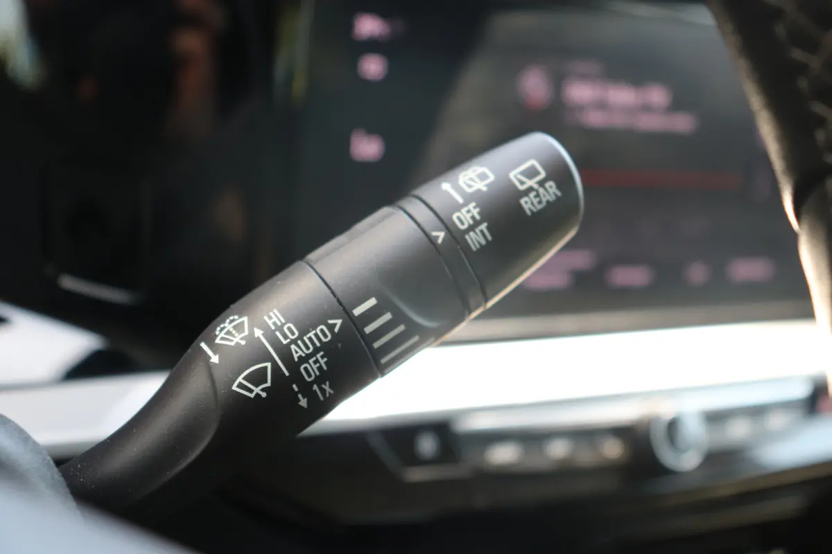 1.2 Business Elegance | Navi | Camera | All season banden | Apple Carplay/Android | Stuurwiel verwarmd |