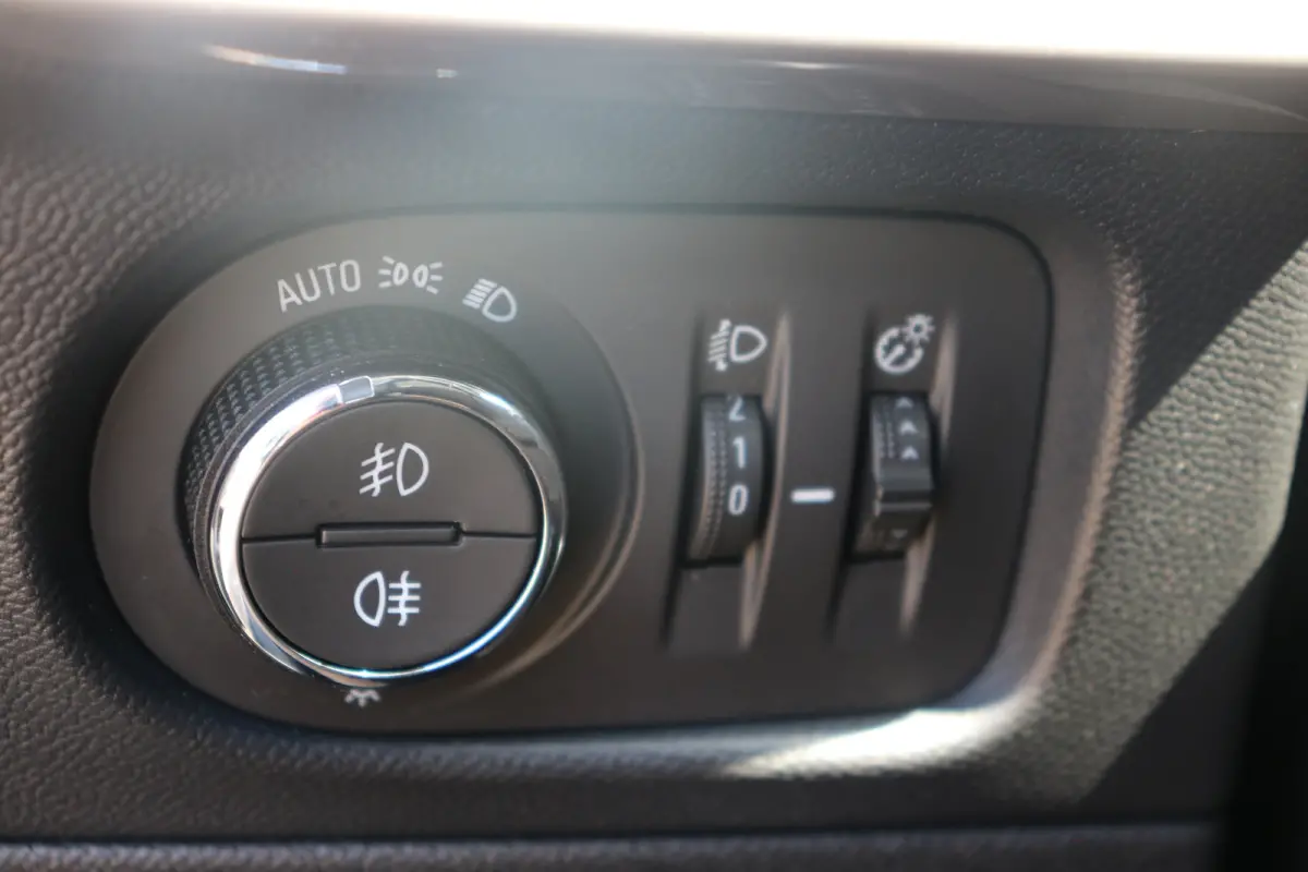1.2 Business Elegance | Navi | Camera | All season banden | Apple Carplay/Android | Stuurwiel verwarmd |