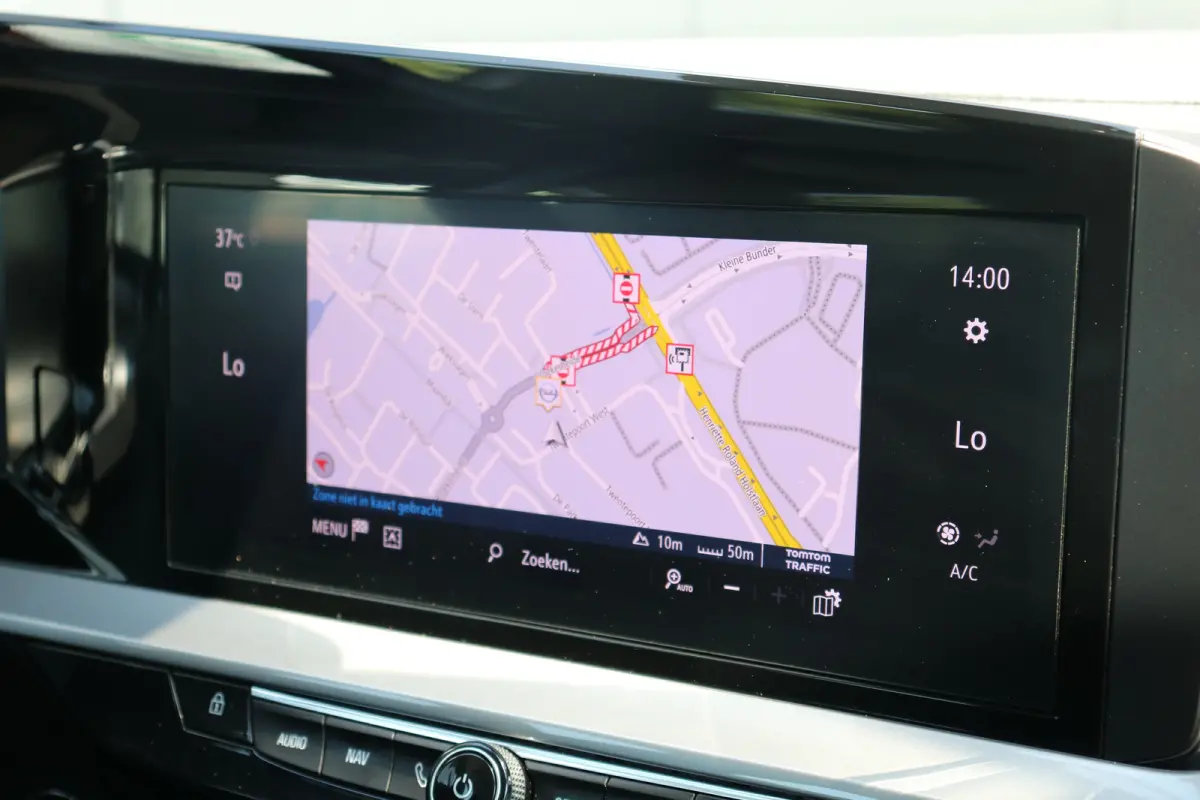 1.2 Business Elegance | Navi | Camera | All season banden | Apple Carplay/Android | Stuurwiel verwarmd |