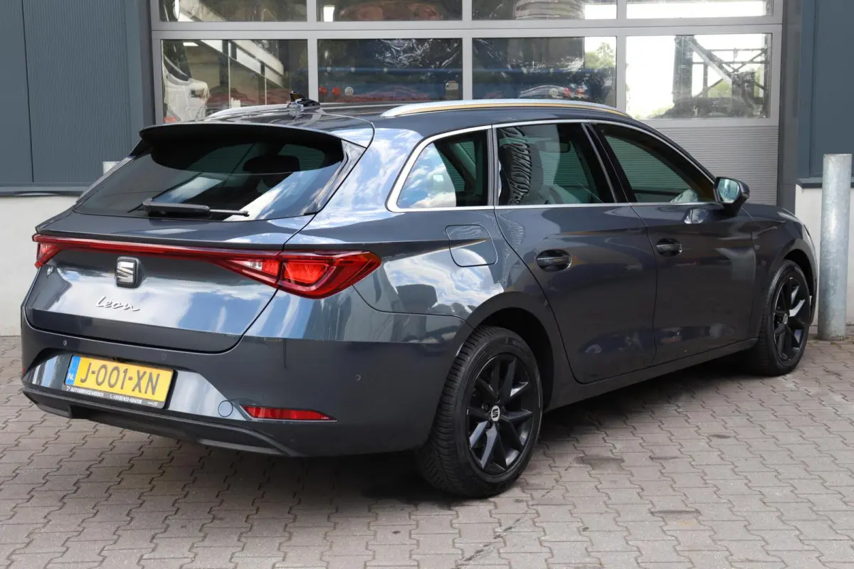 1.5 TSI l NAVI l VIRTUAL COCKPIT l STUURVERWARMING l STOELVERWARMING l CAMERA l PDC