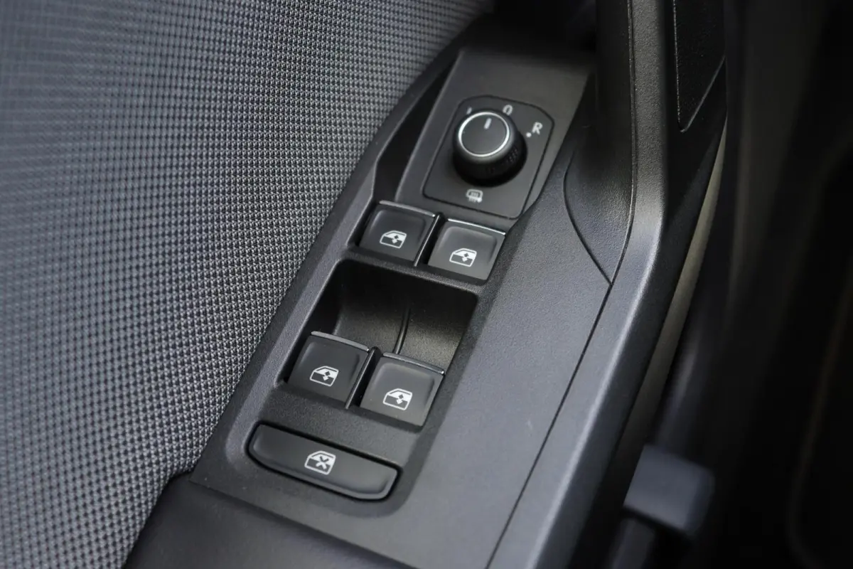1.5 TSI l NAVI l VIRTUAL COCKPIT l STUURVERWARMING l STOELVERWARMING l CAMERA l PDC