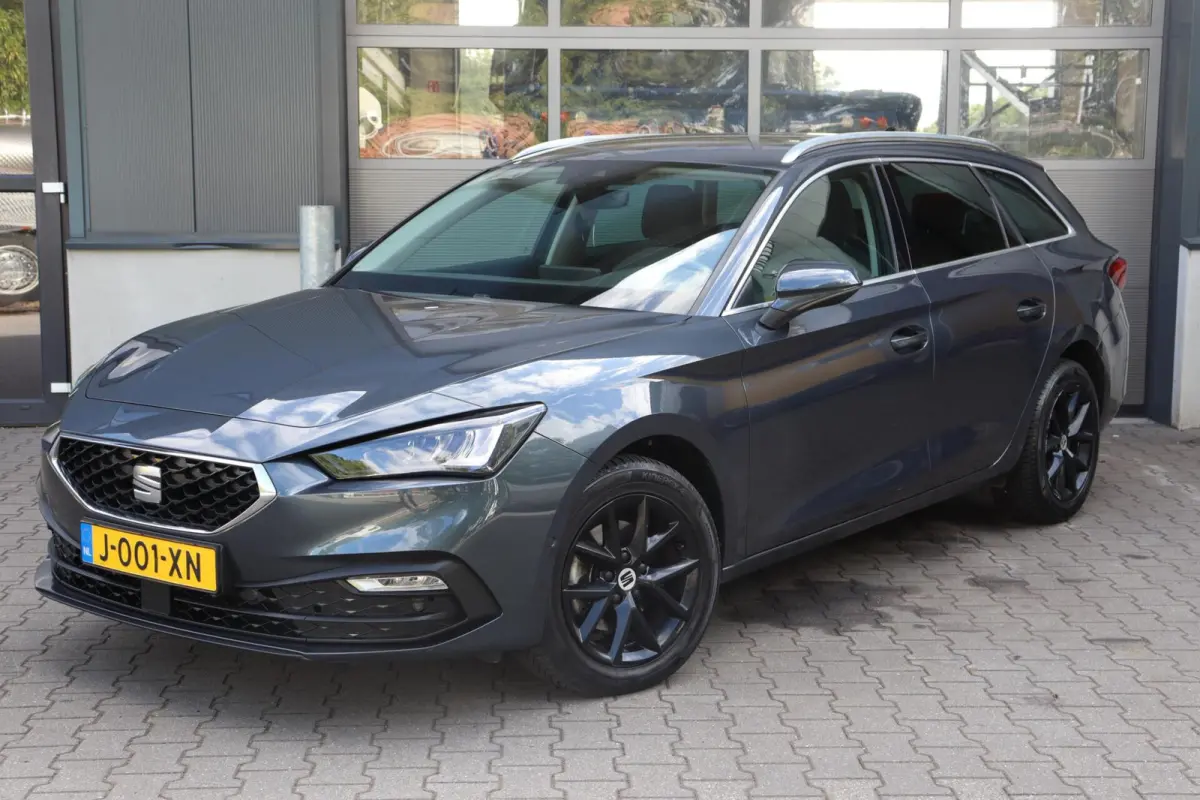1.5 TSI l NAVI l VIRTUAL COCKPIT l STUURVERWARMING l STOELVERWARMING l CAMERA l PDC