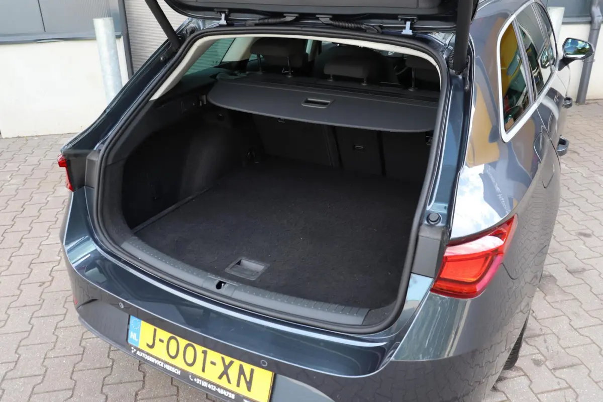 1.5 TSI l NAVI l VIRTUAL COCKPIT l STUURVERWARMING l STOELVERWARMING l CAMERA l PDC