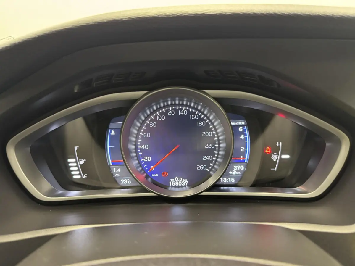 2.0i T4 R-Design Navigatie-Cr.contr-Clima-Camera-Parkeersensoren-Panoramadak-Stoelverwarming-Leder-LED-Lm18''velgen
