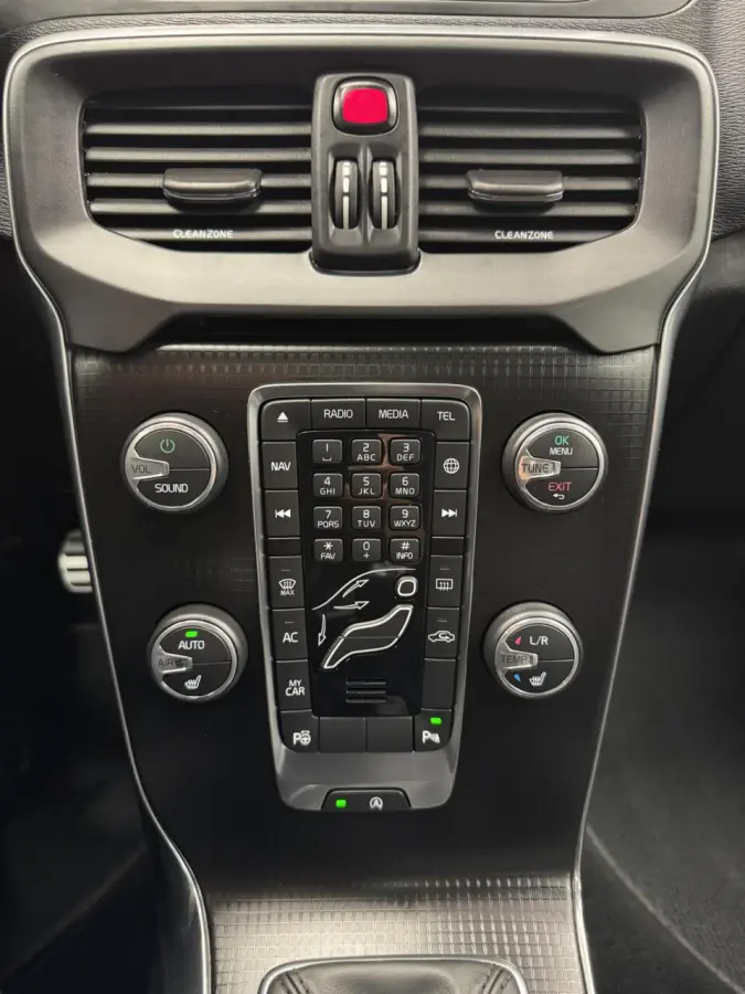 2.0i T4 R-Design Navigatie-Cr.contr-Clima-Camera-Parkeersensoren-Panoramadak-Stoelverwarming-Leder-LED-Lm18''velgen