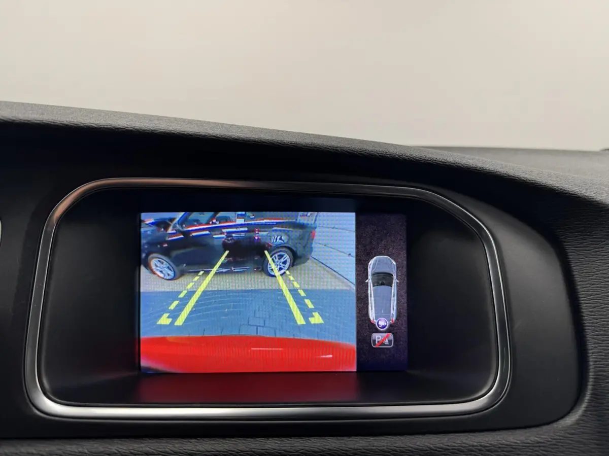 2.0i T4 R-Design Navigatie-Cr.contr-Clima-Camera-Parkeersensoren-Panoramadak-Stoelverwarming-Leder-LED-Lm18''velgen