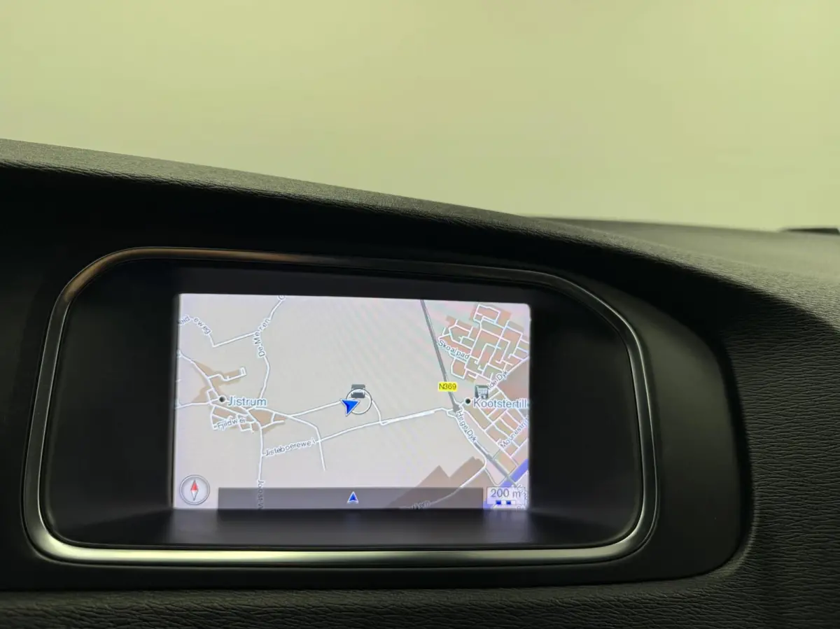 2.0i T4 R-Design Navigatie-Cr.contr-Clima-Camera-Parkeersensoren-Panoramadak-Stoelverwarming-Leder-LED-Lm18''velgen