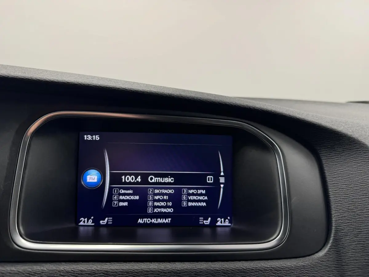2.0i T4 R-Design Navigatie-Cr.contr-Clima-Camera-Parkeersensoren-Panoramadak-Stoelverwarming-Leder-LED-Lm18''velgen