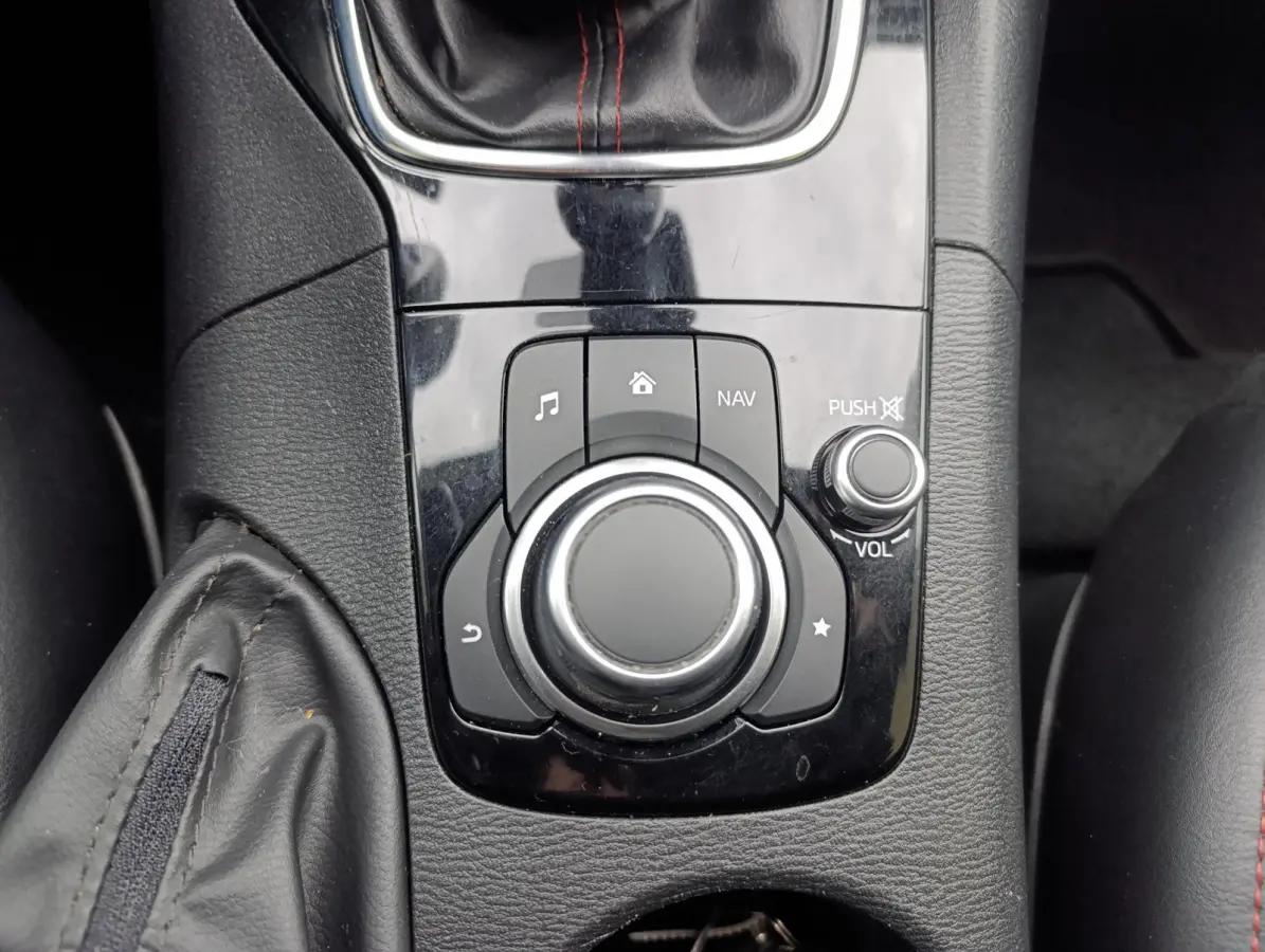 2.0 TS+ | Cruise Control | Navigatie | Dodehoeksensoren | Stoelverwarming | Half-lederen bekleding