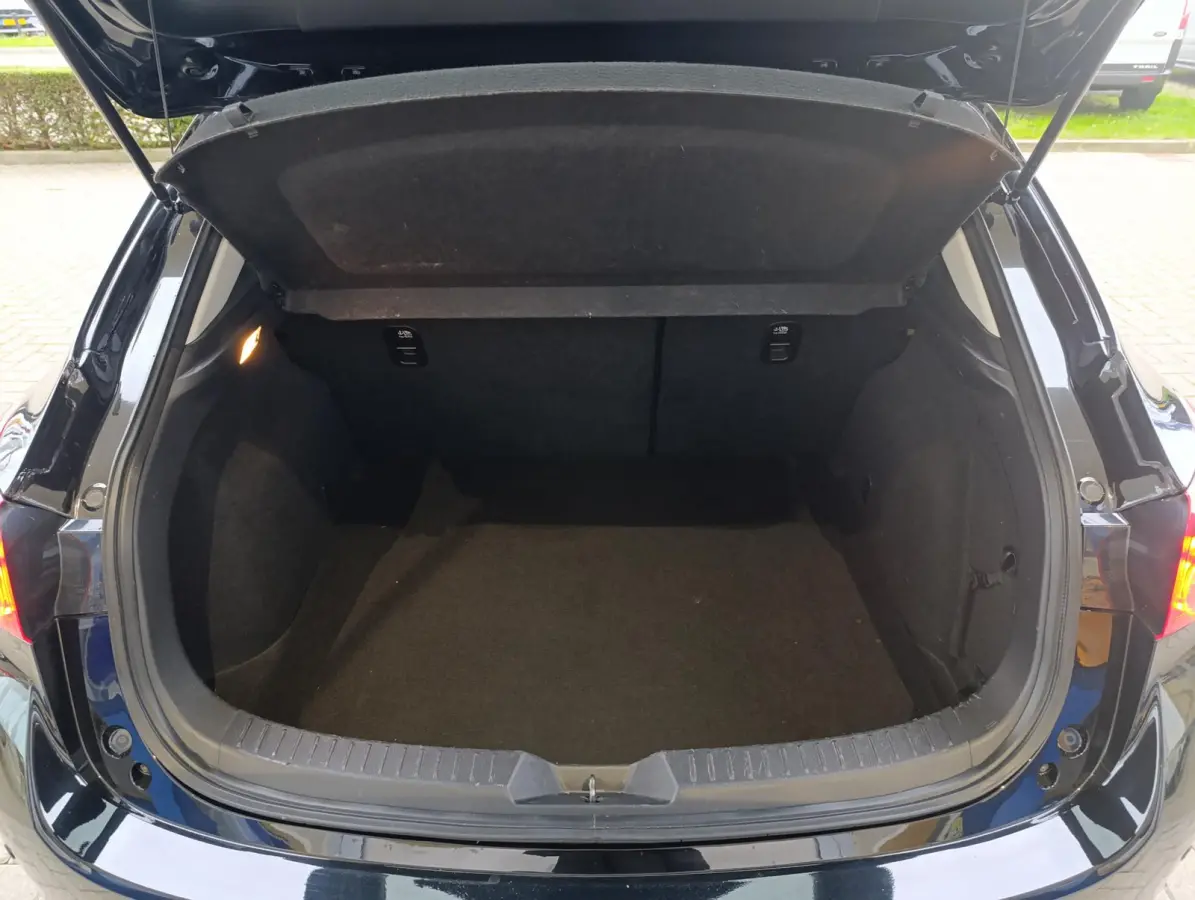 2.0 TS+ | Cruise Control | Navigatie | Dodehoeksensoren | Stoelverwarming | Half-lederen bekleding