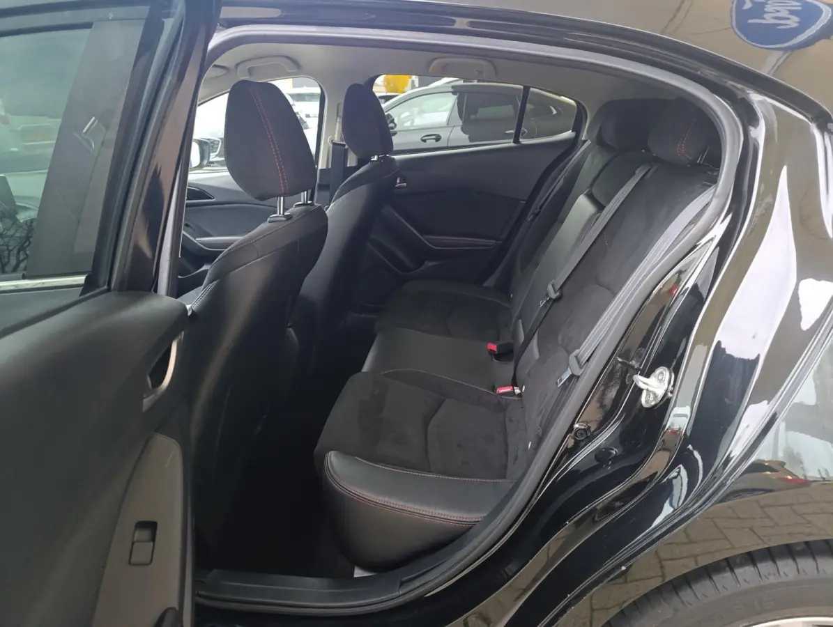 2.0 TS+ | Cruise Control | Navigatie | Dodehoeksensoren | Stoelverwarming | Half-lederen bekleding