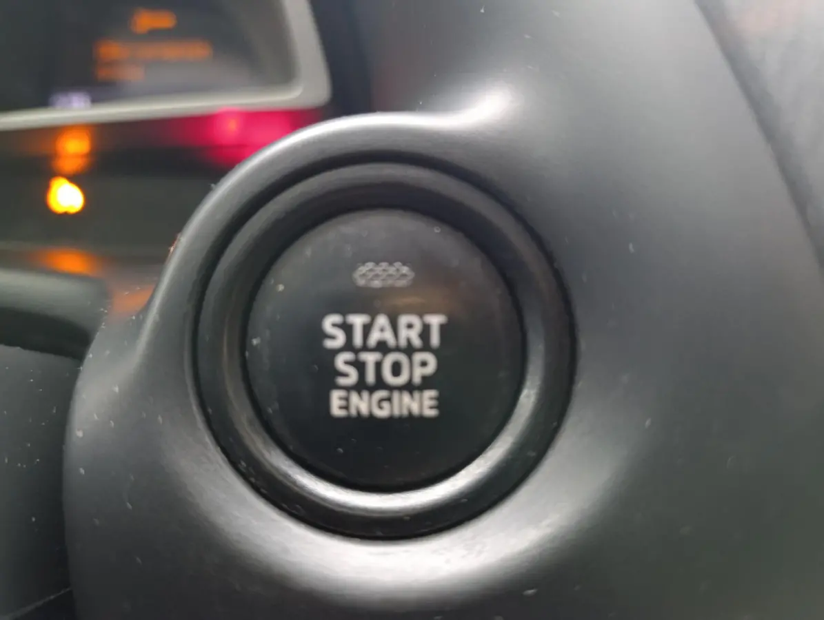 2.0 TS+ | Cruise Control | Navigatie | Dodehoeksensoren | Stoelverwarming | Half-lederen bekleding