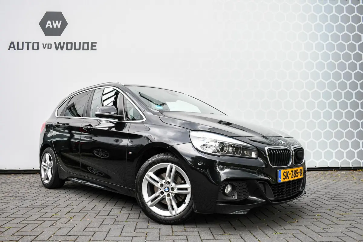 218i High Executive M-pakket Automaat