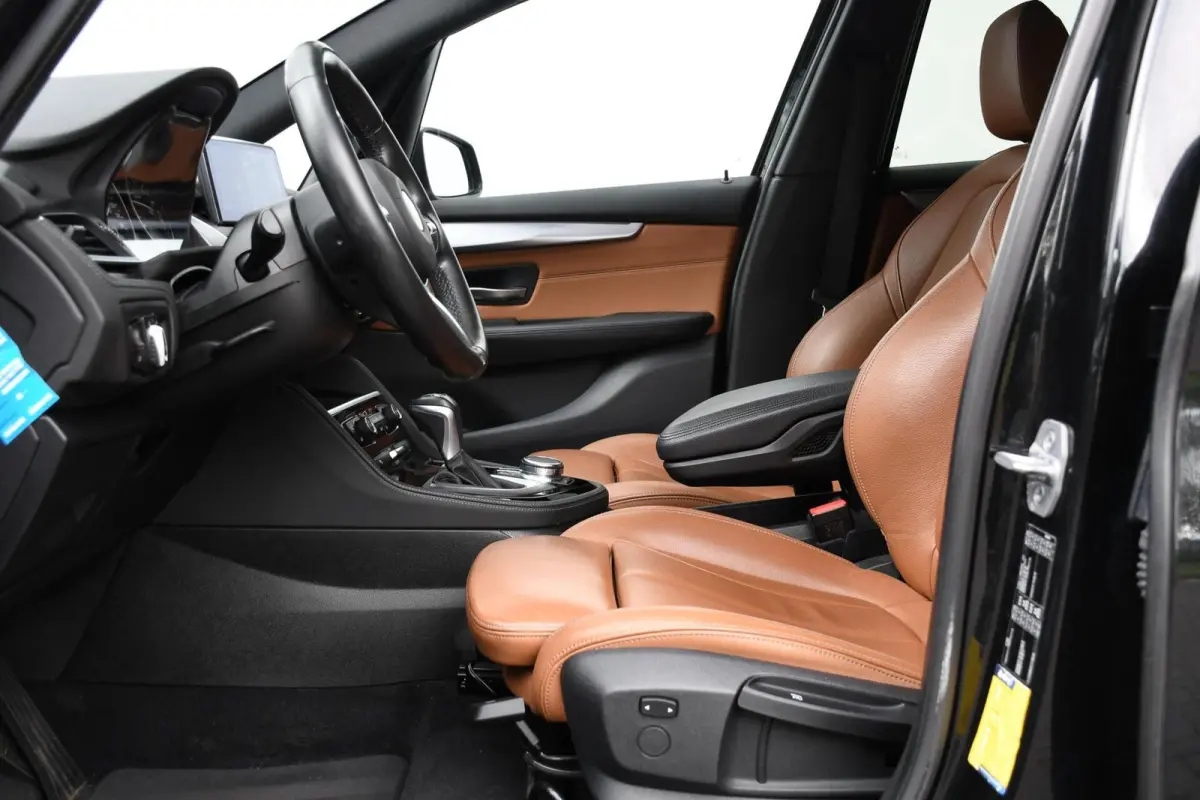 218i High Executive M-pakket Automaat