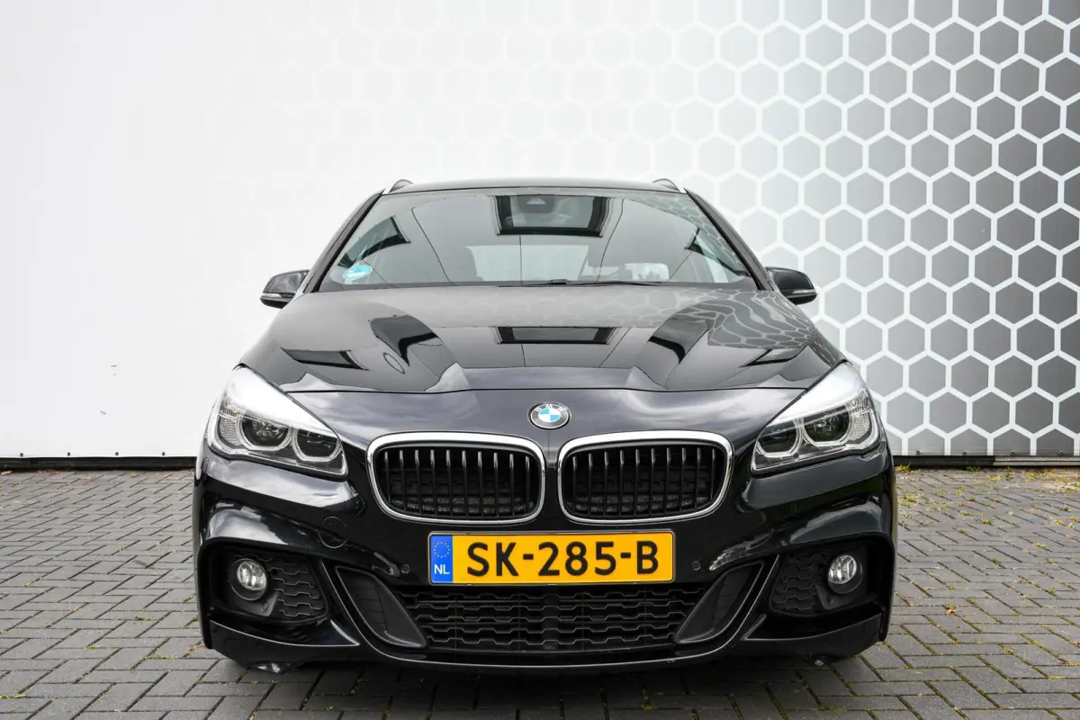218i High Executive M-pakket Automaat