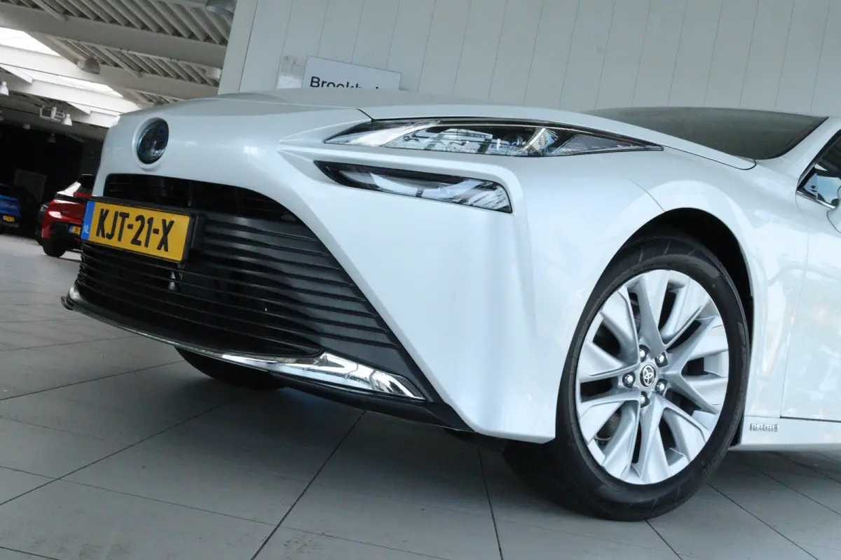 Dynamic | 10 Jaar Fabrieksgarantie | Adapt. Cruise | Stoelverwarming | Camera | Elektr. stoelen | Navi | Carplay | Climate