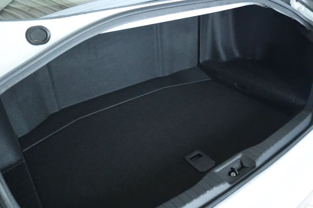 Dynamic | 10 Jaar Fabrieksgarantie | Adapt. Cruise | Stoelverwarming | Camera | Elektr. stoelen | Navi | Carplay | Climate