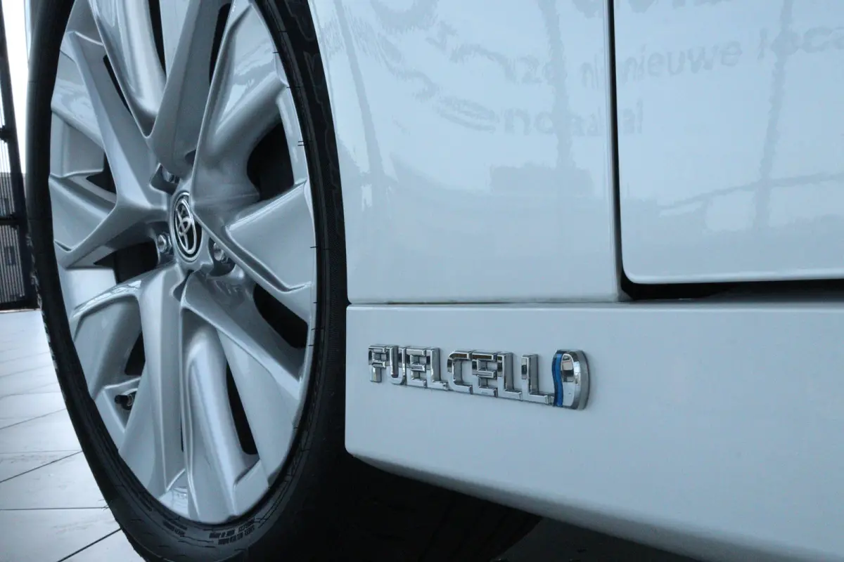 Dynamic | 10 Jaar Fabrieksgarantie | Adapt. Cruise | Stoelverwarming | Camera | Elektr. stoelen | Navi | Carplay | Climate