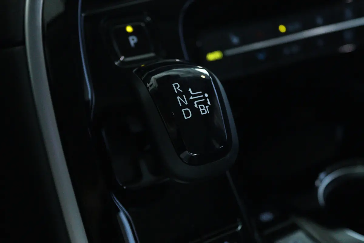Dynamic | 10 Jaar Fabrieksgarantie | Adapt. Cruise | Stoelverwarming | Camera | Elektr. stoelen | Navi | Carplay | Climate
