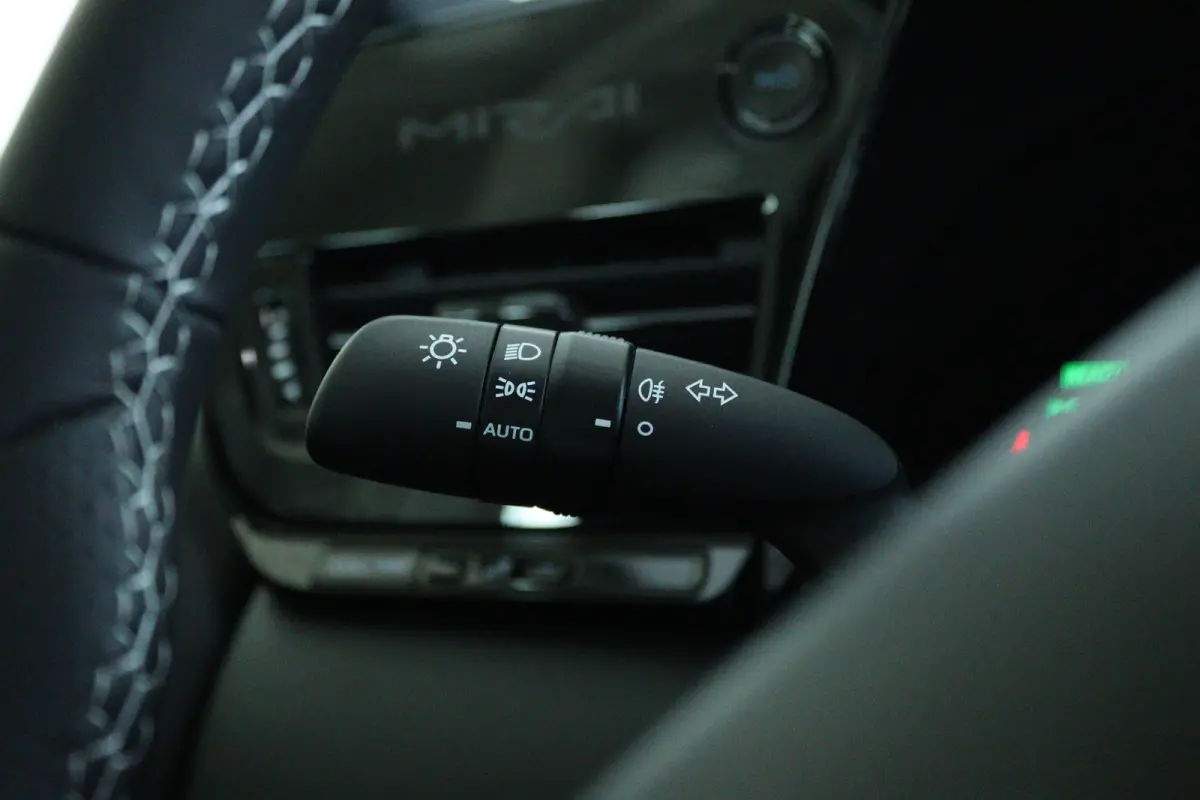 Dynamic | 10 Jaar Fabrieksgarantie | Adapt. Cruise | Stoelverwarming | Camera | Elektr. stoelen | Navi | Carplay | Climate