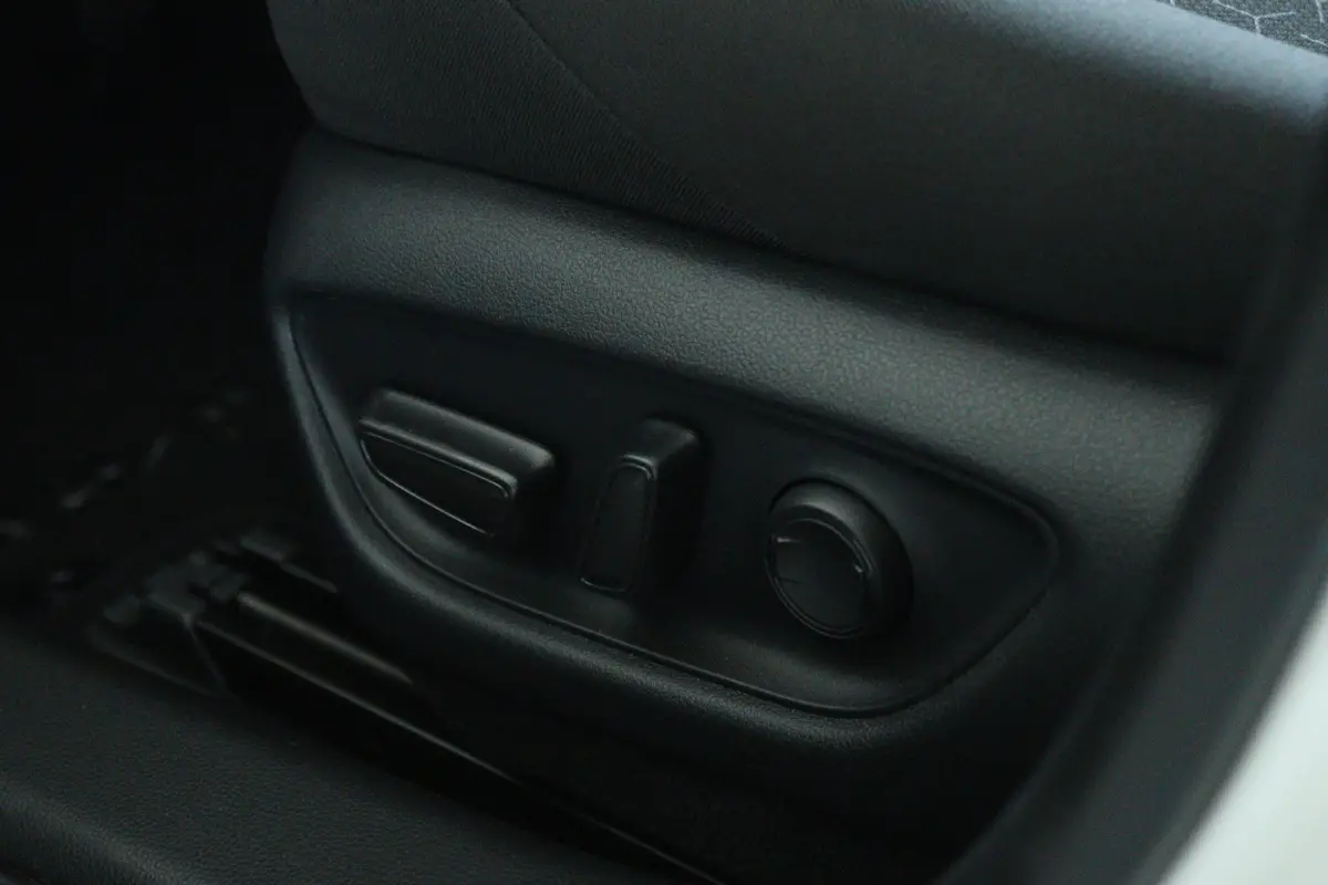 Dynamic | 10 Jaar Fabrieksgarantie | Adapt. Cruise | Stoelverwarming | Camera | Elektr. stoelen | Navi | Carplay | Climate