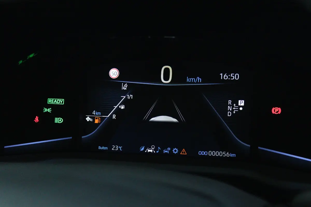 Dynamic | 10 Jaar Fabrieksgarantie | Adapt. Cruise | Stoelverwarming | Camera | Elektr. stoelen | Navi | Carplay | Climate