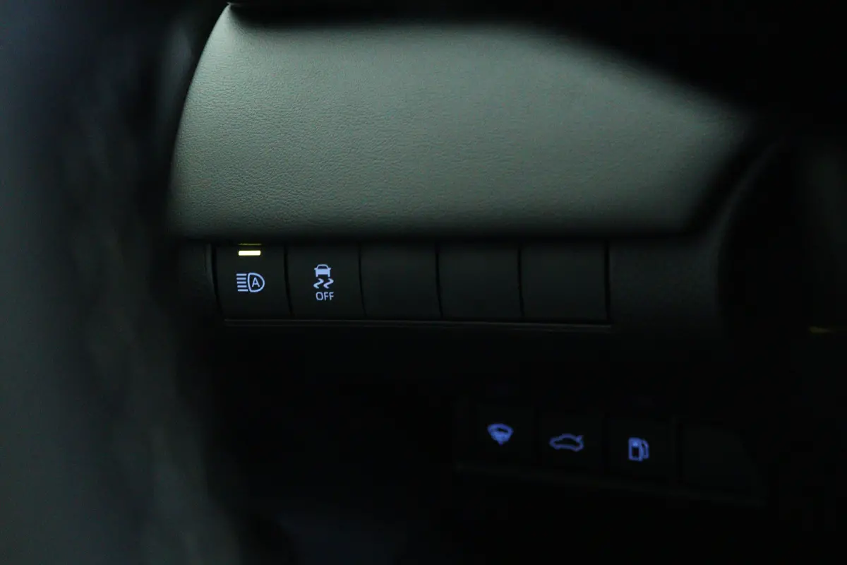 Dynamic | 10 Jaar Fabrieksgarantie | Adapt. Cruise | Stoelverwarming | Camera | Elektr. stoelen | Navi | Carplay | Climate