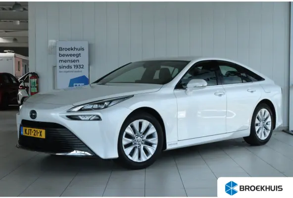 Dynamic | 10 Jaar Fabrieksgarantie | Adapt. Cruise | Stoelverwarming | Camera | Elektr. stoelen | Navi | Carplay | Climate
